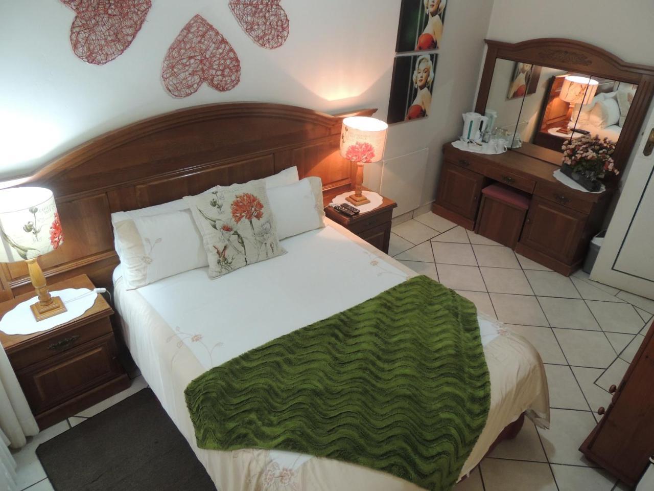 Rita'S Guesthouse Cc Vryheid Kültér fotó